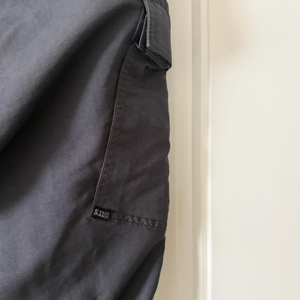Men’s 5.11 Fast-Tac Charcoal Gray Tactical Cargo Pants - Picture 4 of 6